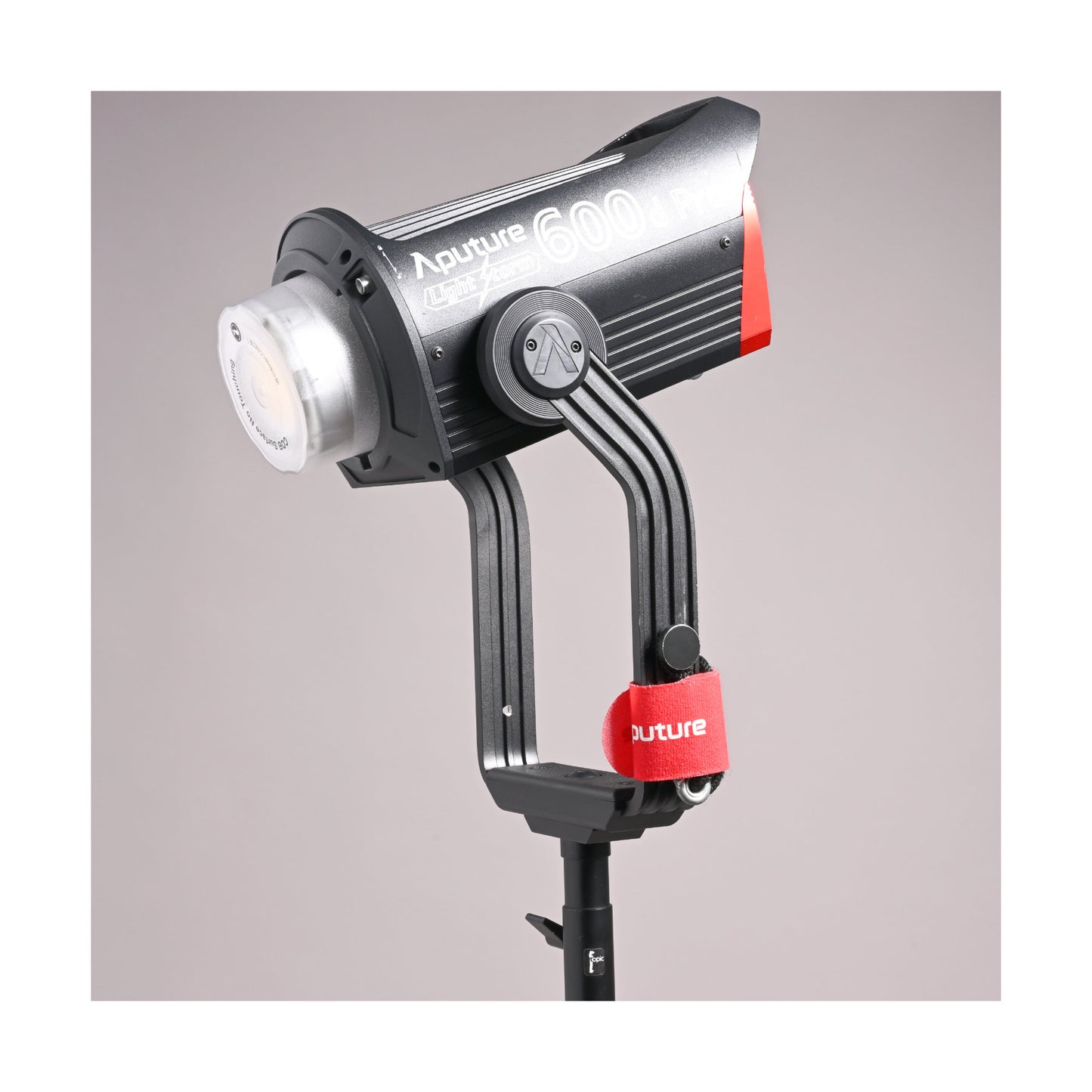Aputure LS 600D Pro LED light (Kit A) - Ex Rental