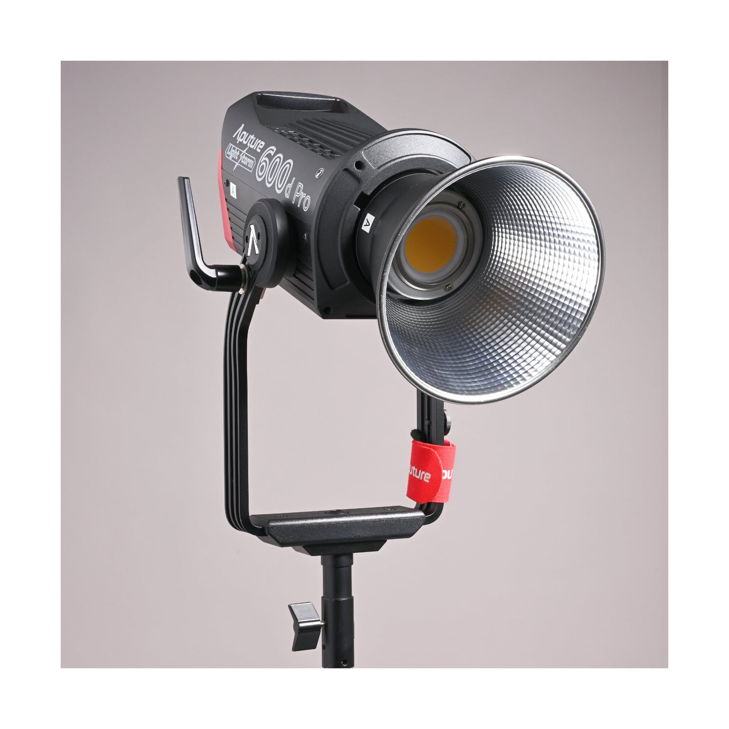 Aputure LS 600D Pro LED light (Kit A) - Ex Rental