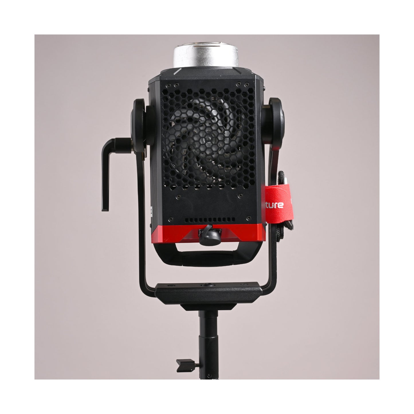 Aputure LS 600D Pro LED light (Kit B) - Ex Rental