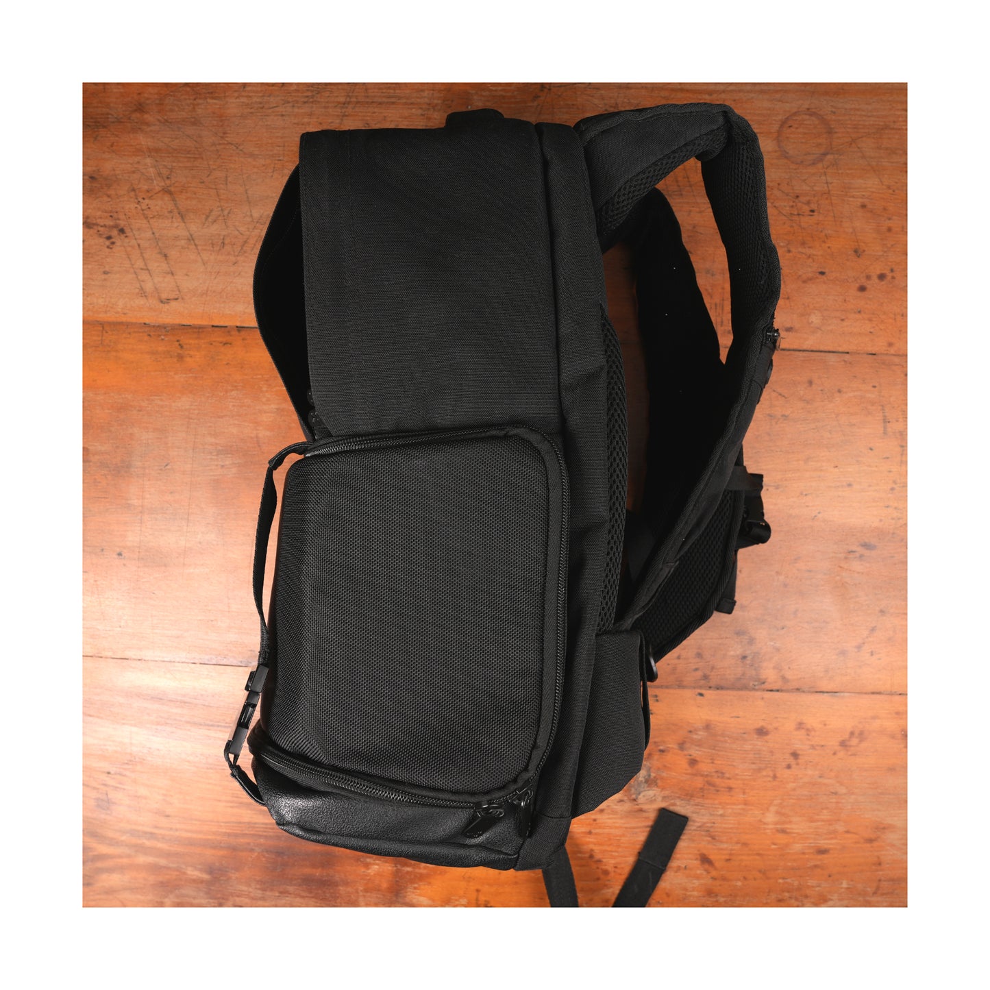 Black Backpack with Compartments - Second Hand